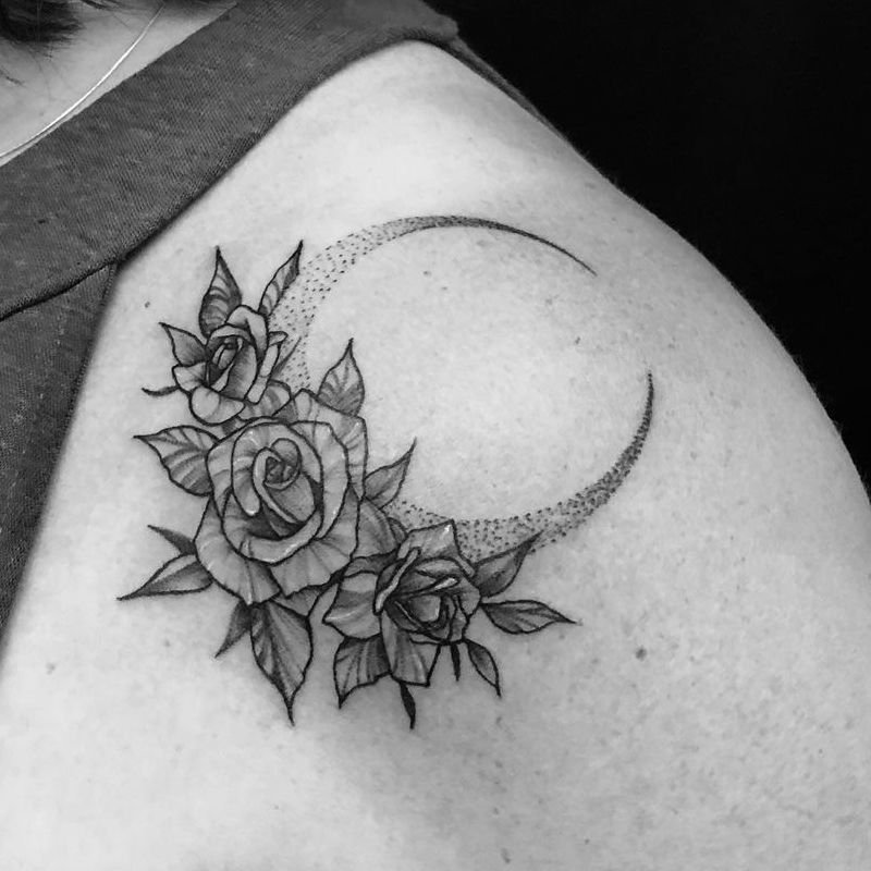 Flor de tatuagens crescentes