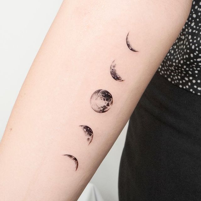 As fases da tatuagem da lua