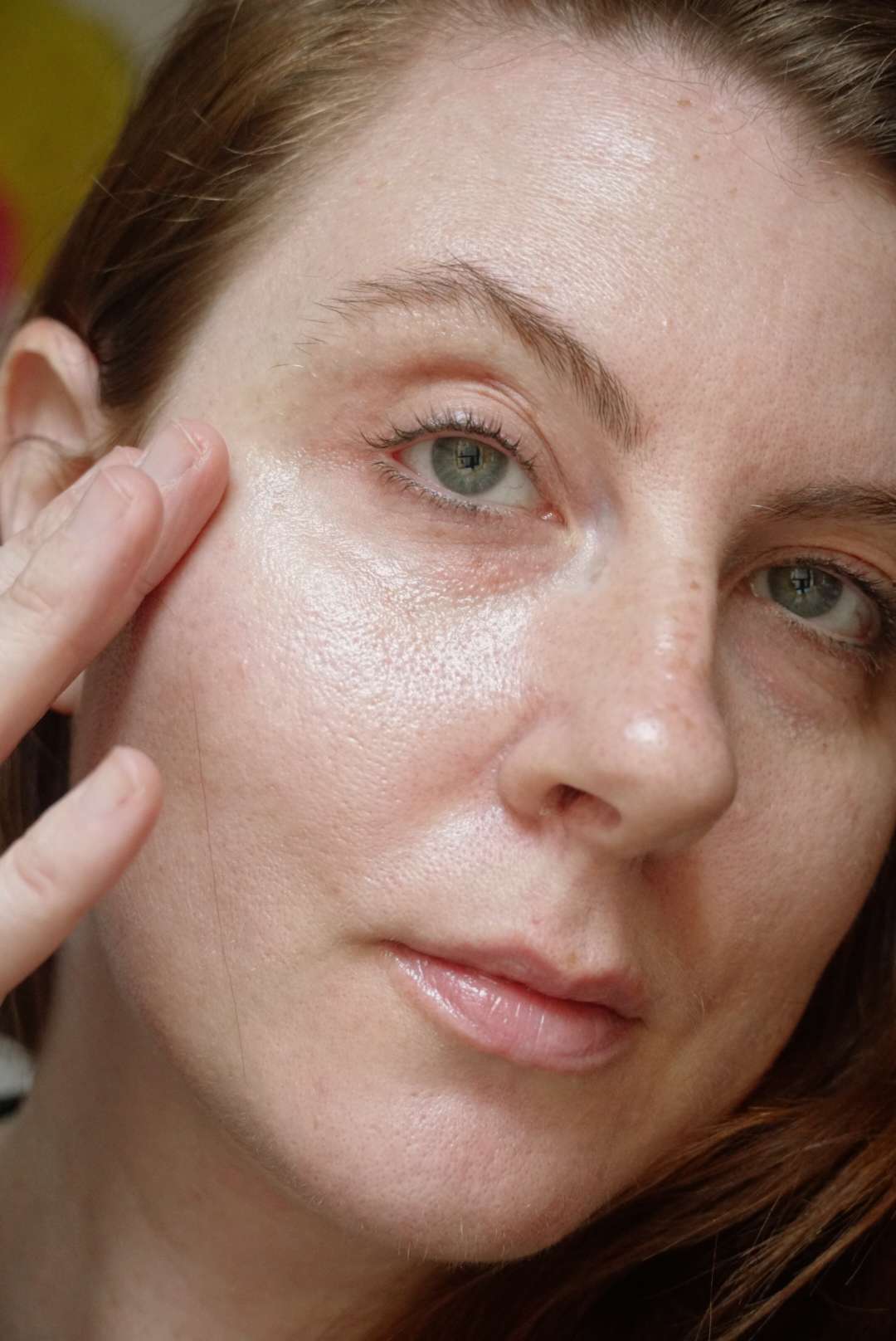 Maquiadora e colaboradora de nosso site Ashley Rebecca com pele clara e sem maquiagem