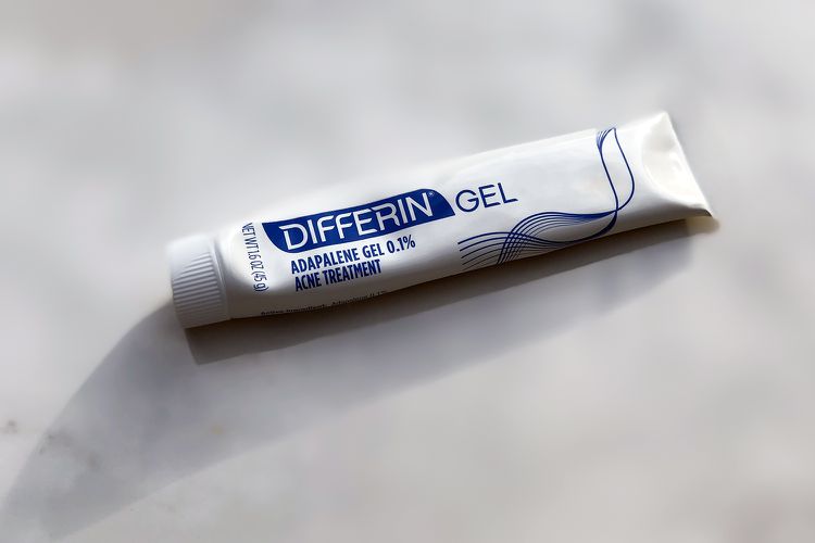 Gel Differin Adapalene 0, 1% para o tratamento da acne