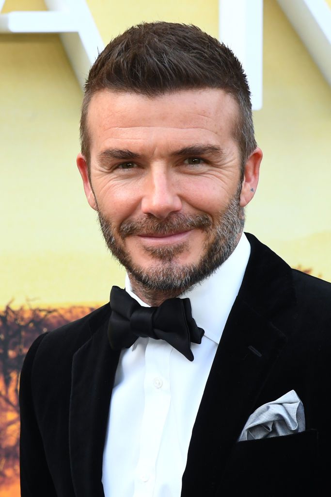 David Beckham com corte de cabelo cônico