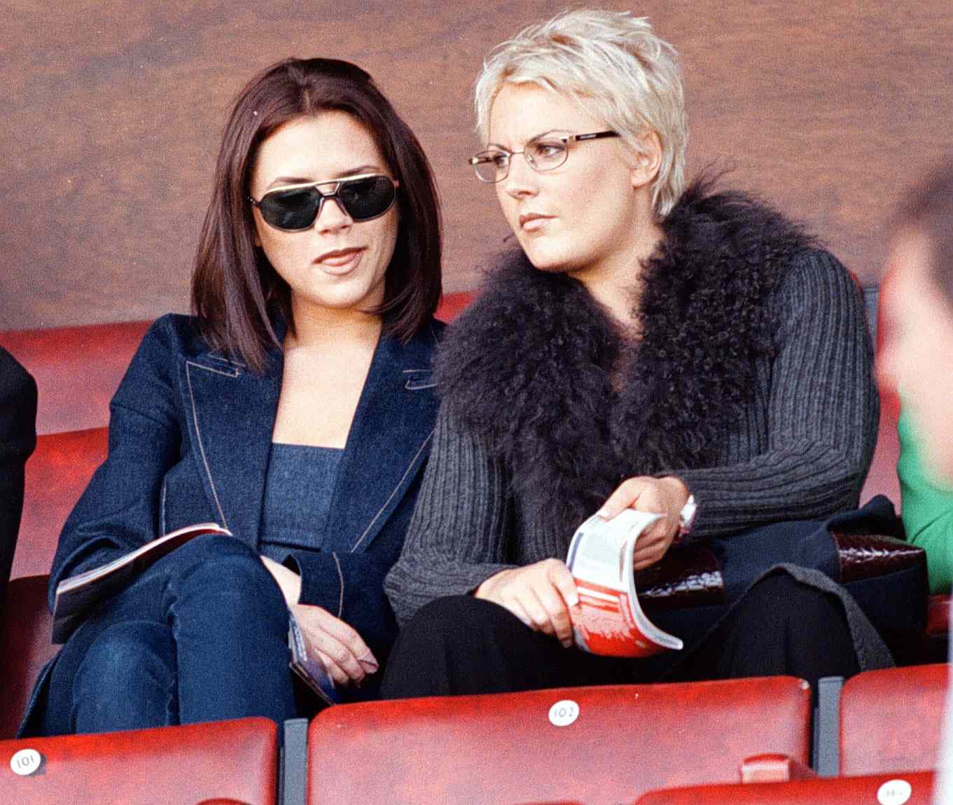 Victoria Beckham com uma namorada nos anos 90