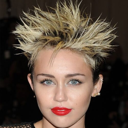 Corte de cabelo Miley Cyrus no estilo punk