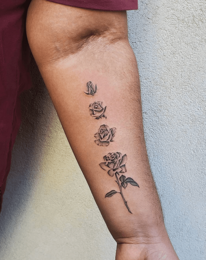 Evolução das tatuagens de rosa no antebraço