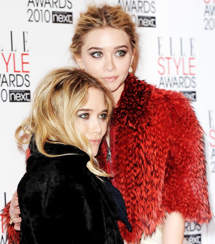Mary-Kate e Ashley Olsen posam no Elle Style Awards