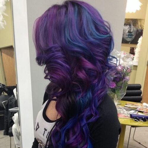 cabelos roxos e azuis