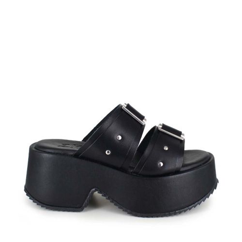 Sandals Fanela (US $ 180)
